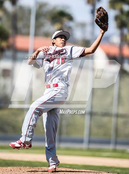 Thumbnail 2 in Brentwood School vs. Verdugo Hills photogallery.