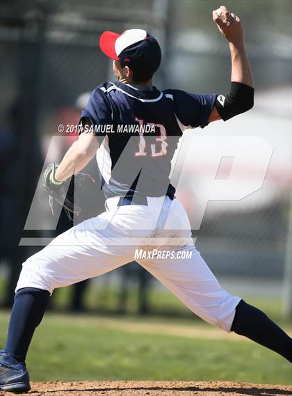 Thumbnail 2 in Brentwood School vs. Verdugo Hills photogallery.