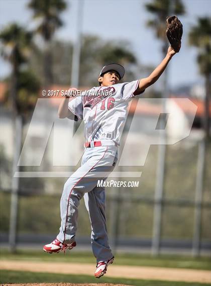 Thumbnail 1 in Brentwood School vs. Verdugo Hills photogallery.