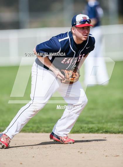 Thumbnail 3 in Brentwood School vs. Verdugo Hills photogallery.