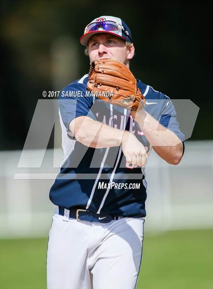 Thumbnail 2 in Brentwood School vs. Verdugo Hills photogallery.