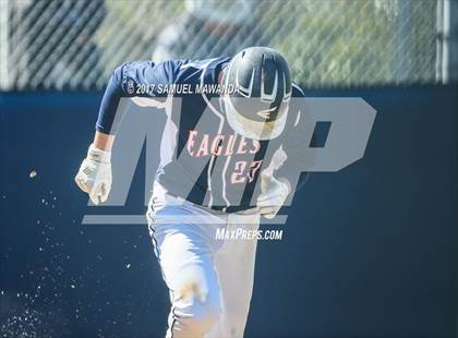 Thumbnail 3 in Brentwood School vs. Verdugo Hills photogallery.