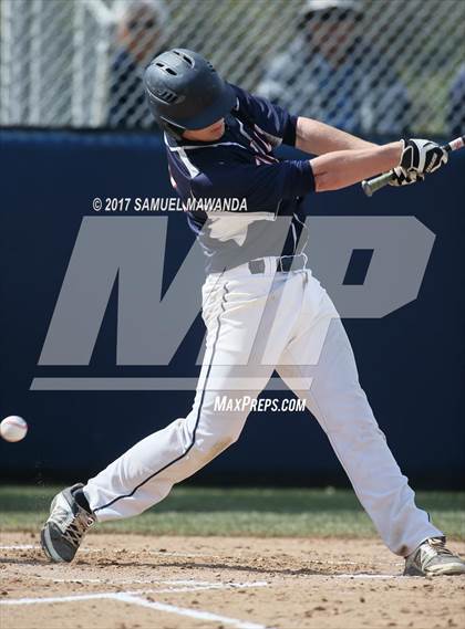 Thumbnail 3 in Brentwood School vs. Verdugo Hills photogallery.