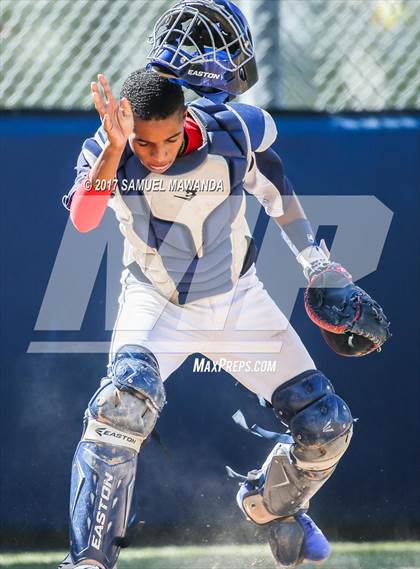 Thumbnail 1 in Brentwood School vs. Verdugo Hills photogallery.