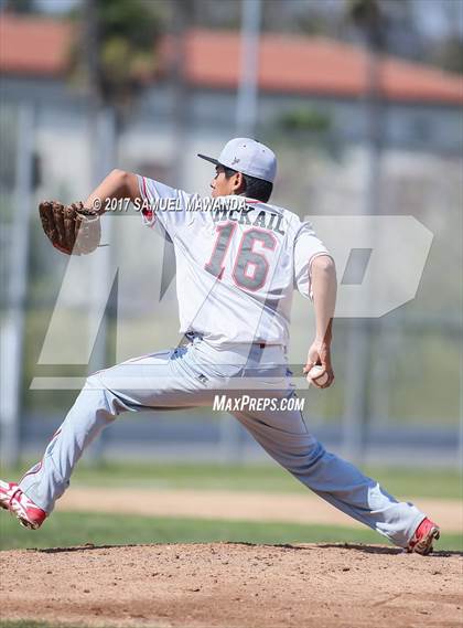 Thumbnail 2 in Brentwood School vs. Verdugo Hills photogallery.