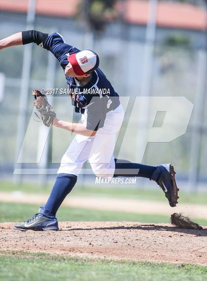 Thumbnail 1 in Brentwood School vs. Verdugo Hills photogallery.