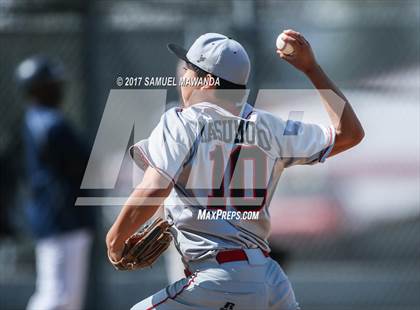 Thumbnail 3 in Brentwood School vs. Verdugo Hills photogallery.