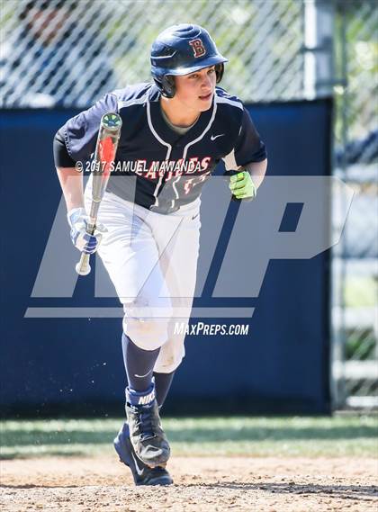 Thumbnail 3 in Brentwood School vs. Verdugo Hills photogallery.