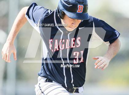 Thumbnail 3 in Brentwood School vs. Verdugo Hills photogallery.