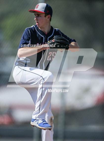 Thumbnail 3 in Brentwood School vs. Verdugo Hills photogallery.