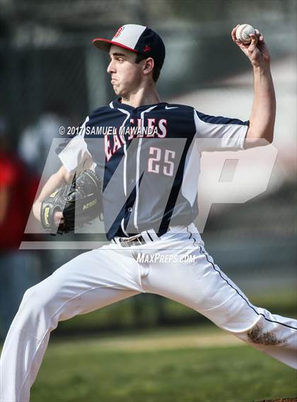 Thumbnail 3 in Brentwood School vs. Verdugo Hills photogallery.