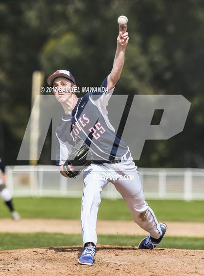 Thumbnail 2 in Brentwood School vs. Verdugo Hills photogallery.