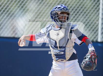 Thumbnail 1 in Brentwood School vs. Verdugo Hills photogallery.
