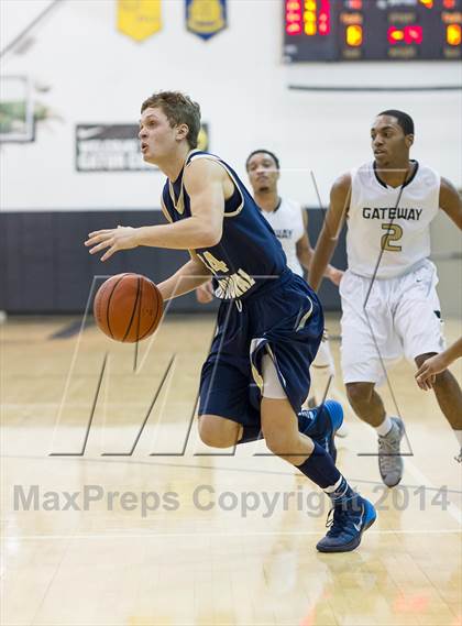 Thumbnail 1 in Franklin Regional vs. Gateway photogallery.