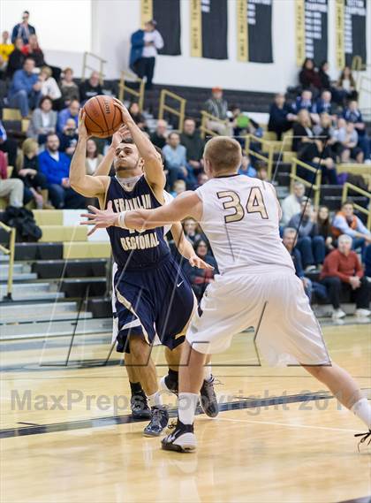 Thumbnail 2 in Franklin Regional vs. Gateway photogallery.
