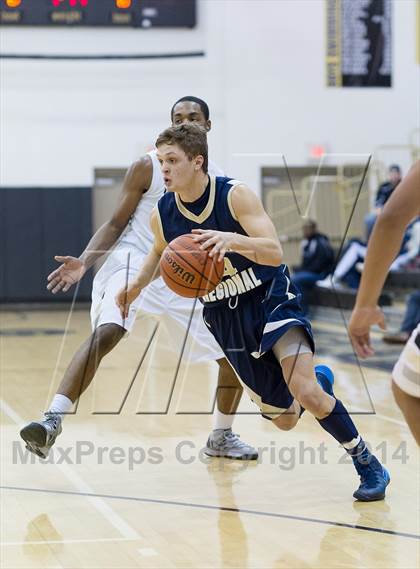 Thumbnail 2 in Franklin Regional vs. Gateway photogallery.