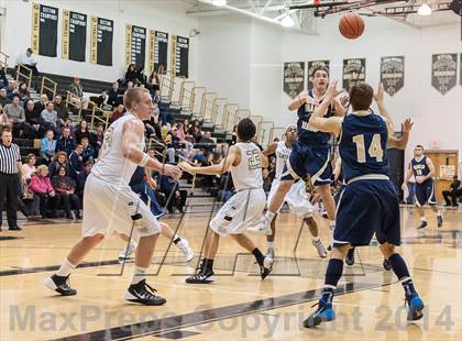 Thumbnail 2 in Franklin Regional vs. Gateway photogallery.