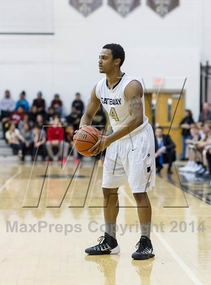 Thumbnail 2 in Franklin Regional vs. Gateway photogallery.