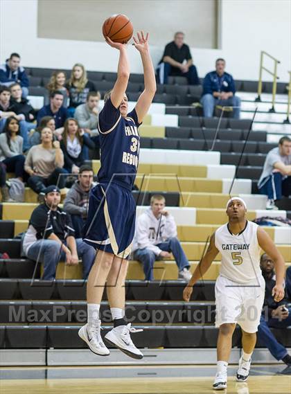 Thumbnail 3 in Franklin Regional vs. Gateway photogallery.