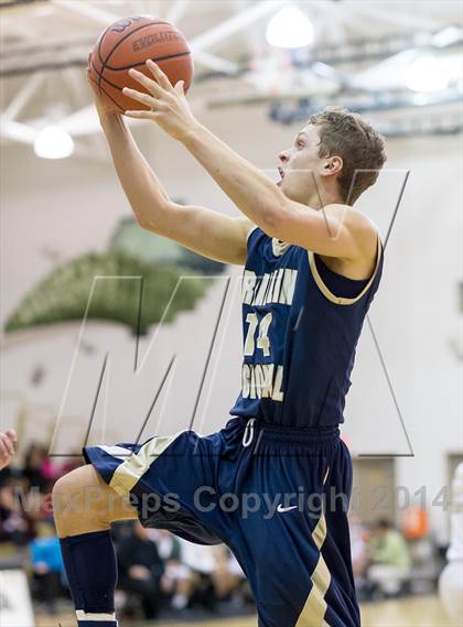 Thumbnail 3 in Franklin Regional vs. Gateway photogallery.