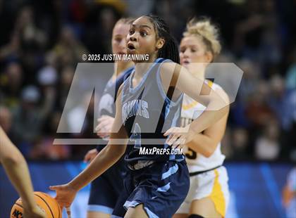 Thumbnail 2 in DeQueen vs. Pulaski Academy (AAA 4A State Final) photogallery.