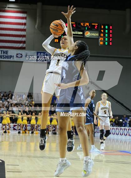 Thumbnail 2 in DeQueen vs. Pulaski Academy (AAA 4A State Final) photogallery.