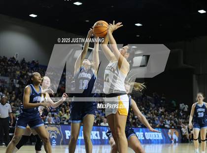 Thumbnail 2 in DeQueen vs. Pulaski Academy (AAA 4A State Final) photogallery.