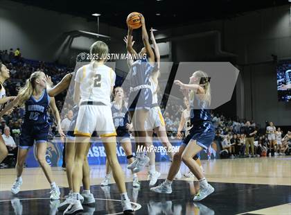 Thumbnail 1 in DeQueen vs. Pulaski Academy (AAA 4A State Final) photogallery.