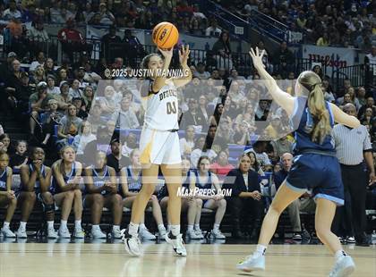 Thumbnail 3 in DeQueen vs. Pulaski Academy (AAA 4A State Final) photogallery.