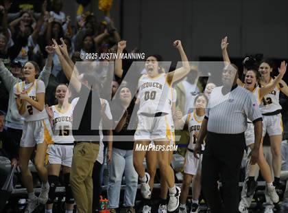 Thumbnail 3 in DeQueen vs. Pulaski Academy (AAA 4A State Final) photogallery.