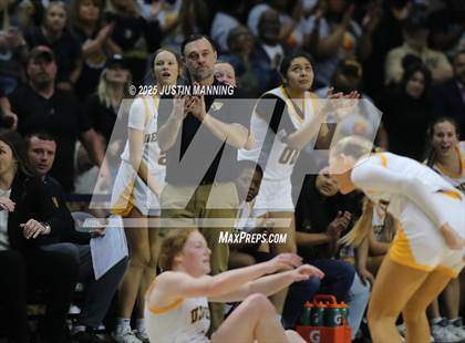 Thumbnail 3 in DeQueen vs. Pulaski Academy (AAA 4A State Final) photogallery.