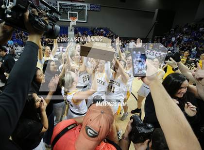 Thumbnail 3 in DeQueen vs. Pulaski Academy (AAA 4A State Final) photogallery.