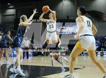 Thumbnail 1 in DeQueen vs. Pulaski Academy (AAA 4A State Final) photogallery.