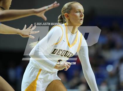 Thumbnail 2 in DeQueen vs. Pulaski Academy (AAA 4A State Final) photogallery.