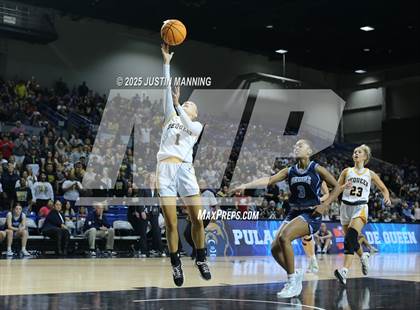 Thumbnail 1 in DeQueen vs. Pulaski Academy (AAA 4A State Final) photogallery.