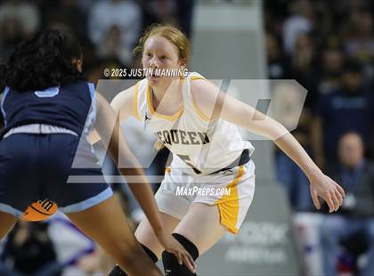 Thumbnail 1 in DeQueen vs. Pulaski Academy (AAA 4A State Final) photogallery.