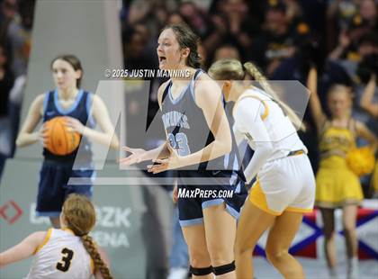 Thumbnail 1 in DeQueen vs. Pulaski Academy (AAA 4A State Final) photogallery.