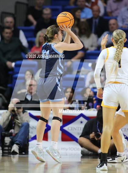 Thumbnail 1 in DeQueen vs. Pulaski Academy (AAA 4A State Final) photogallery.