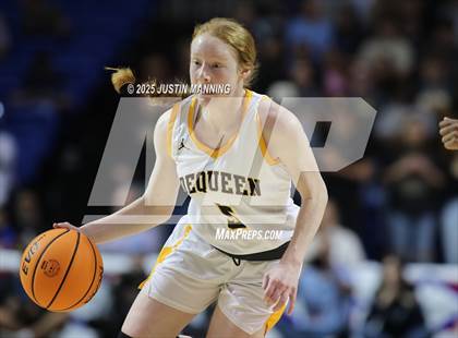 Thumbnail 3 in DeQueen vs. Pulaski Academy (AAA 4A State Final) photogallery.
