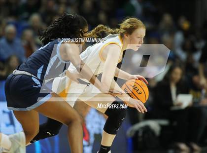 Thumbnail 1 in DeQueen vs. Pulaski Academy (AAA 4A State Final) photogallery.
