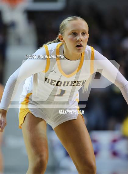 Thumbnail 3 in DeQueen vs. Pulaski Academy (AAA 4A State Final) photogallery.
