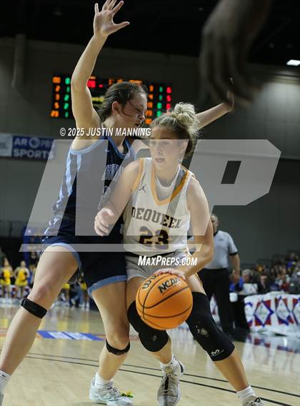 Thumbnail 3 in DeQueen vs. Pulaski Academy (AAA 4A State Final) photogallery.
