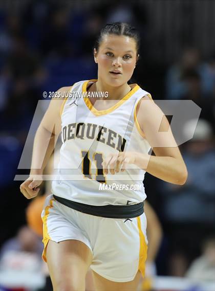 Thumbnail 1 in DeQueen vs. Pulaski Academy (AAA 4A State Final) photogallery.