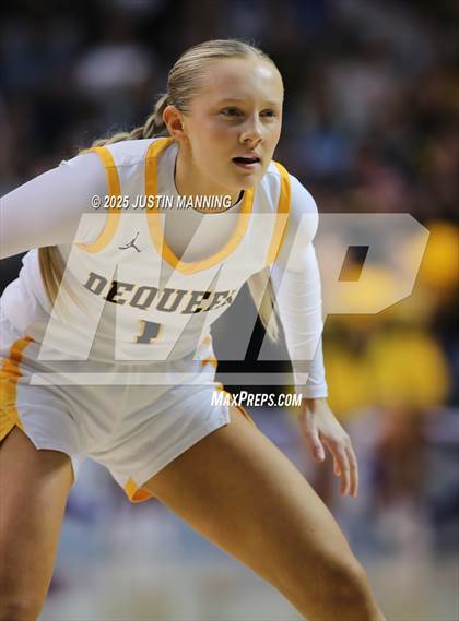Thumbnail 2 in DeQueen vs. Pulaski Academy (AAA 4A State Final) photogallery.