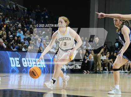 Thumbnail 2 in DeQueen vs. Pulaski Academy (AAA 4A State Final) photogallery.
