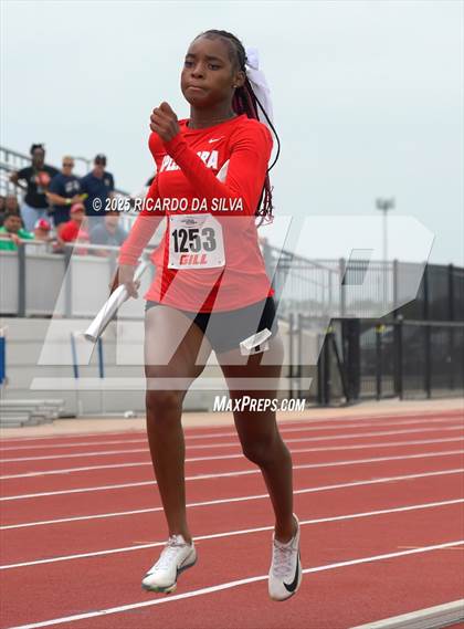 Thumbnail 1 in UIL 5A Track Region III Final photogallery.