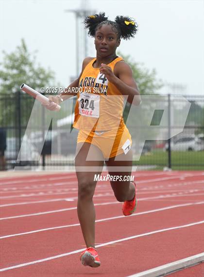 Thumbnail 2 in UIL 5A Track Region III Final photogallery.