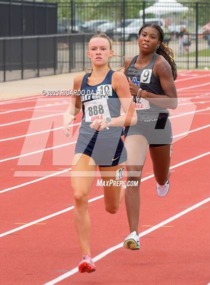 Thumbnail 2 in UIL 5A Track Region III Final photogallery.