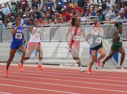 Thumbnail 2 in UIL 5A Track Region III Final photogallery.