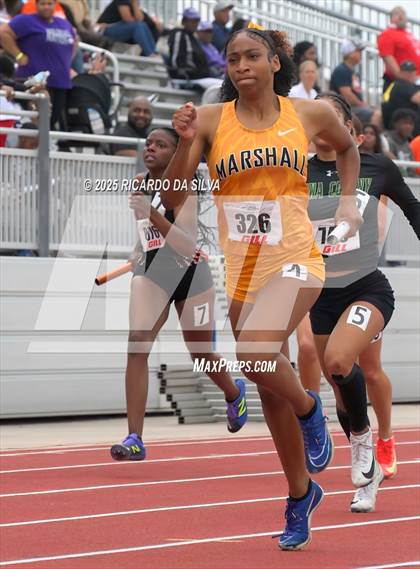 Thumbnail 3 in UIL 5A Track Region III Final photogallery.